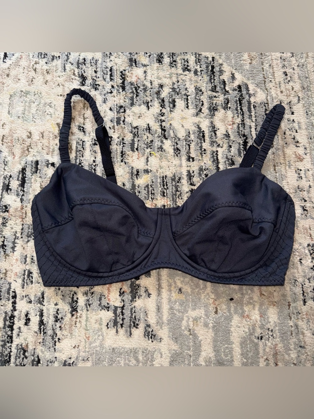 Malia Mills underwires Bikini top 32 c/d